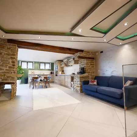 Le Troisieme Apartament *