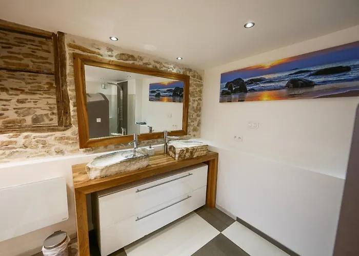 Le Troisieme Apartament *